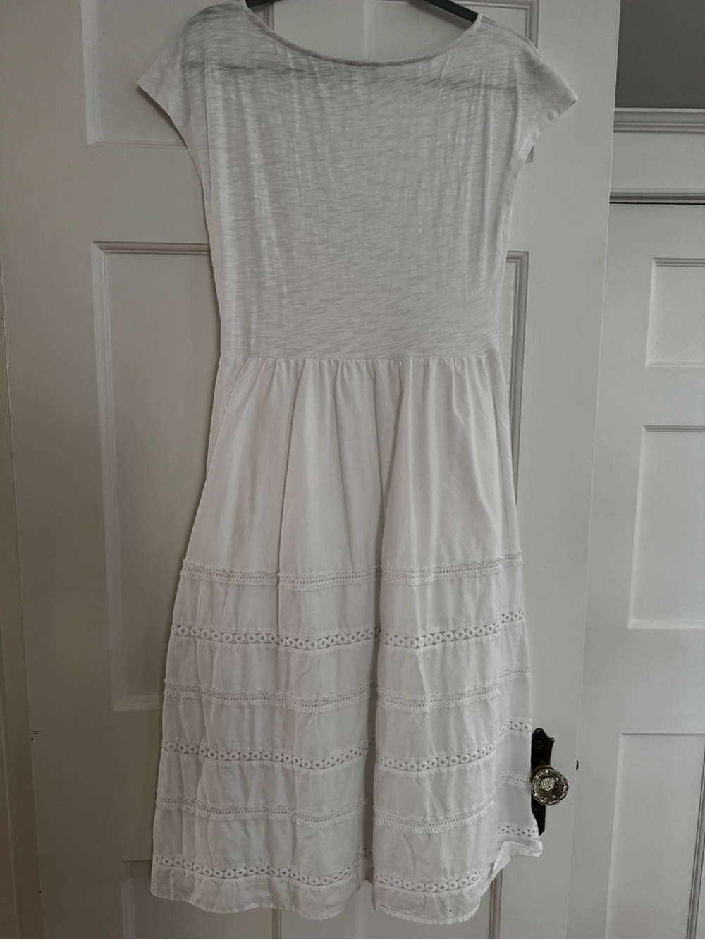 Boden White Eyelet Tiered Casual Midi Dress - Picture 4 of 5